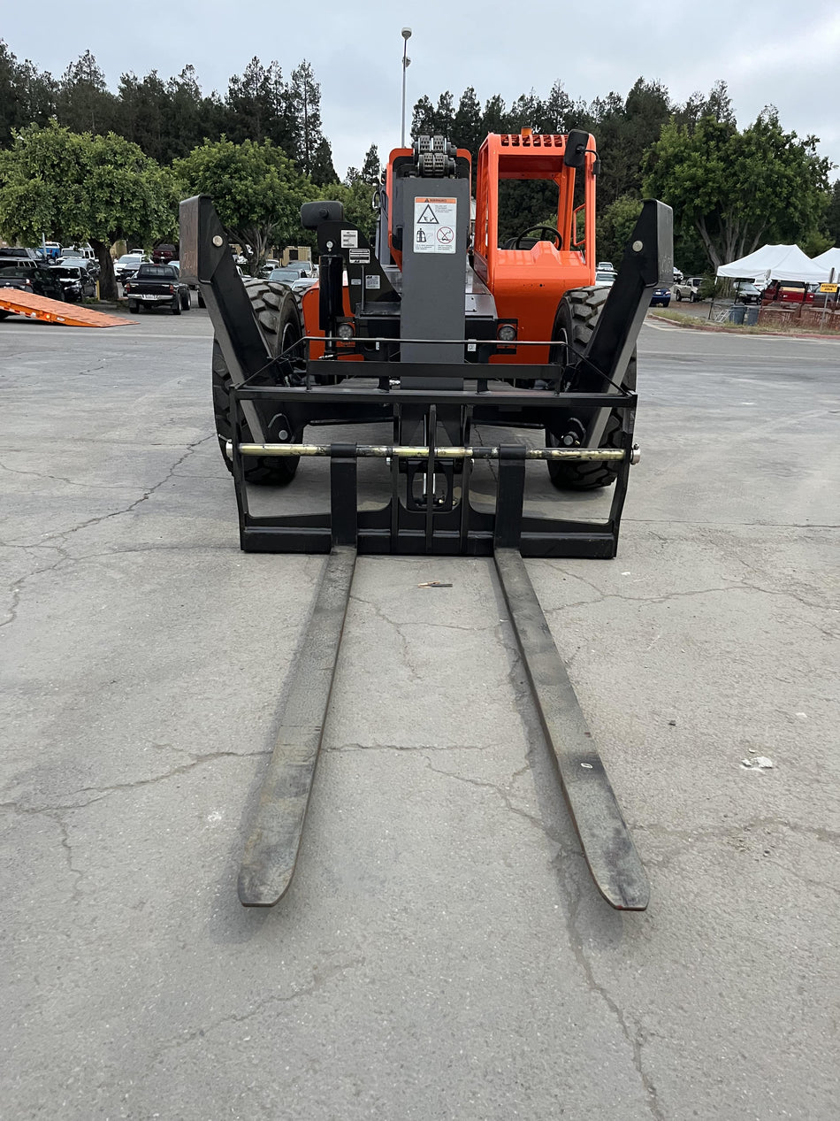 2023 SKYTRAK 12054