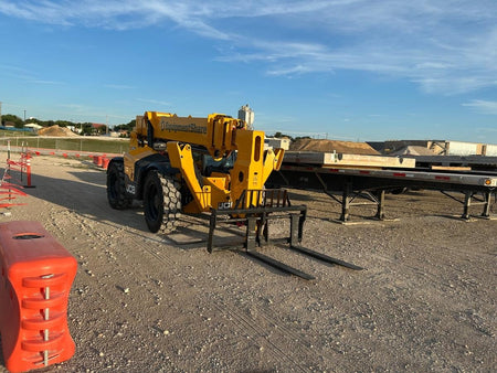 2025 JCB 510-56