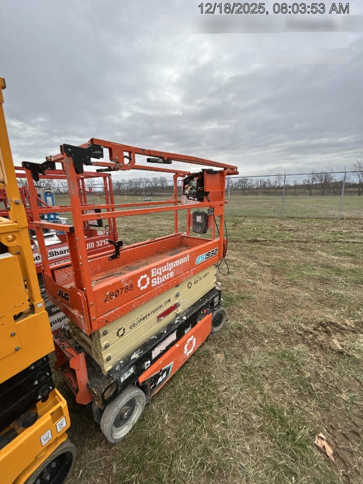 2022 JLG ES1932