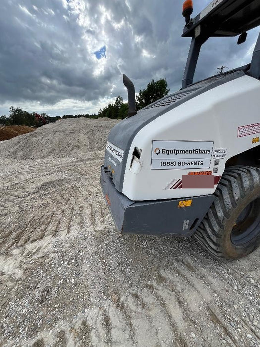 2020 DYNAPAC CA1400D