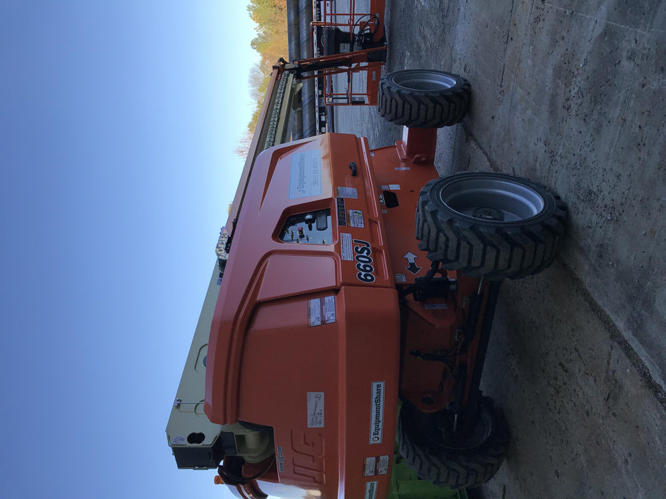 2019 JLG 660SJ