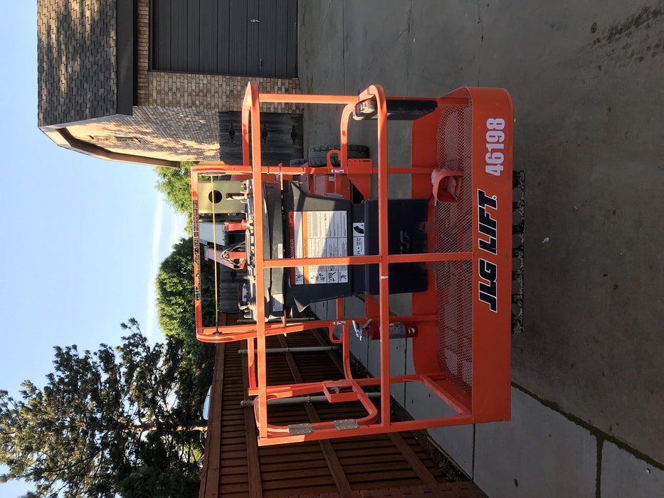 2019 JLG E450AJ