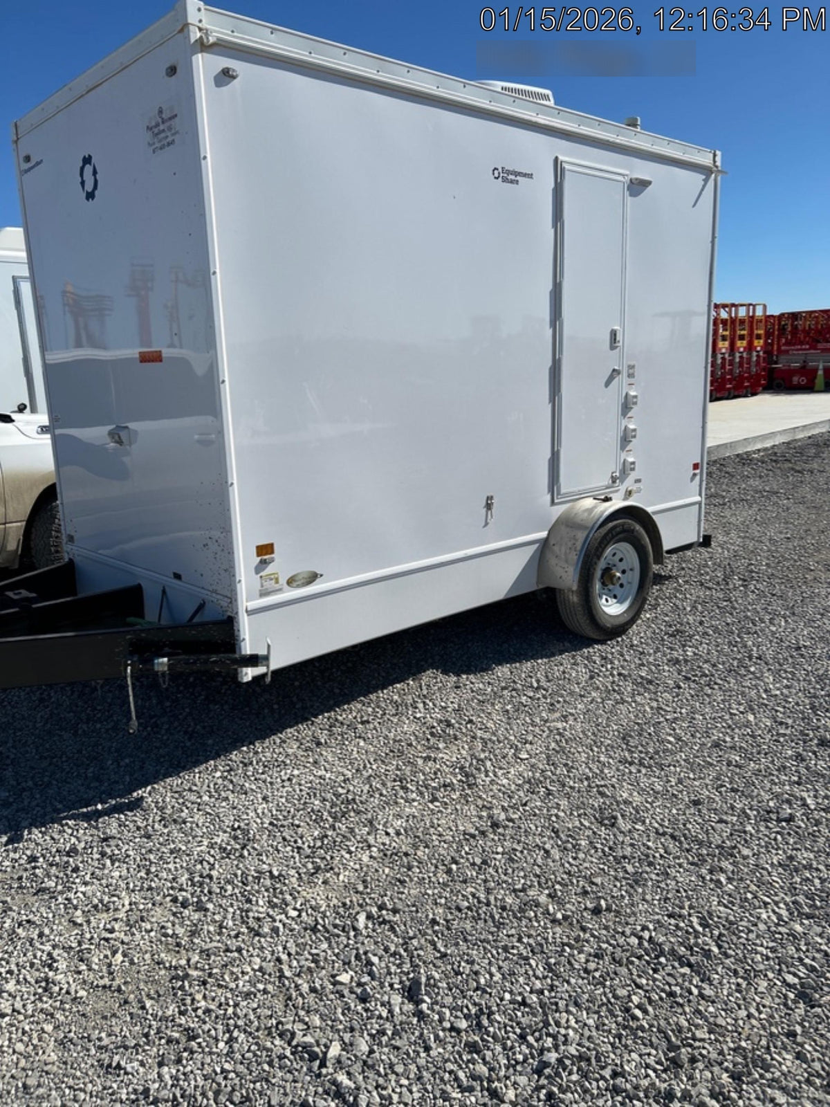 2025 PORTABLE RESTROOM TRAILER RRAV258741
