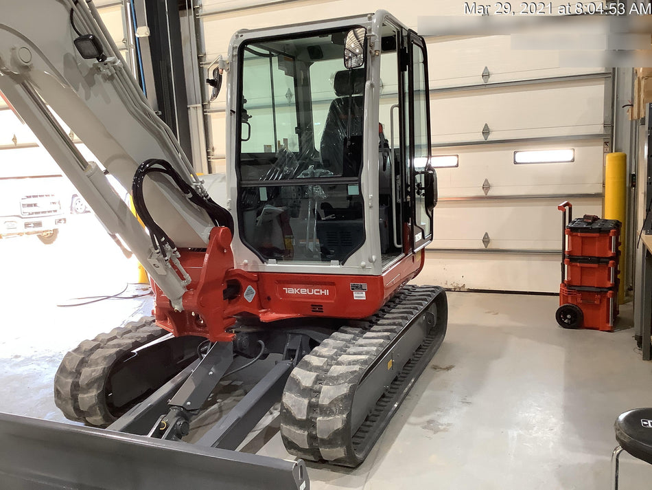 2021 TAKEUCHI TB260-CR