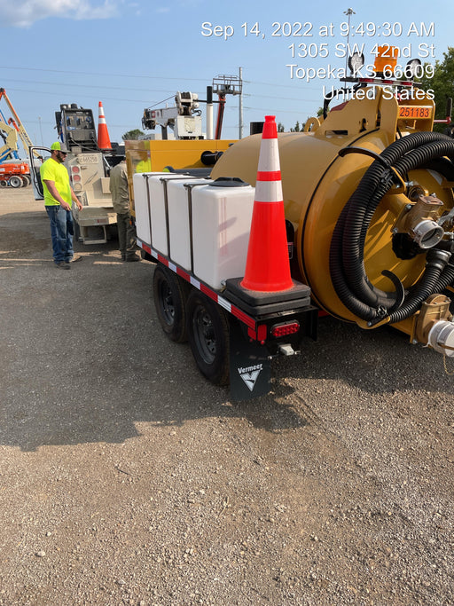 2022 Vac-Tron LP573XDT T4 Koehler Diesel Engine, 500 Gallon Debris Tank, x2 100 Gallon Water Tanks