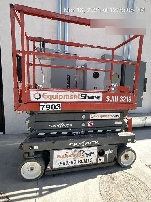 2018 SKYJACK SJIII-3219