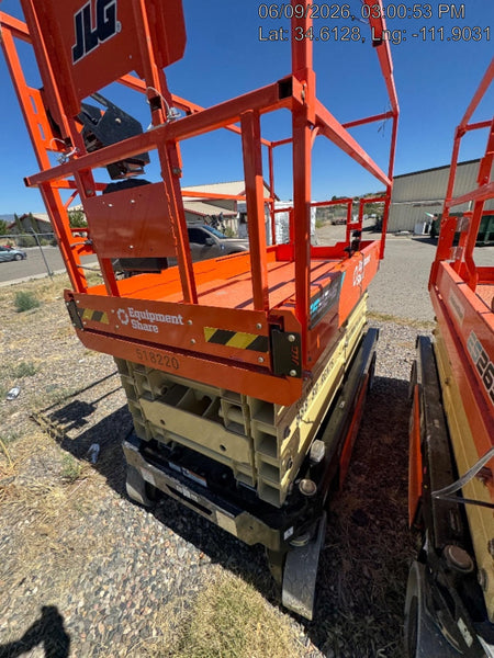 2025 JLG ES3246