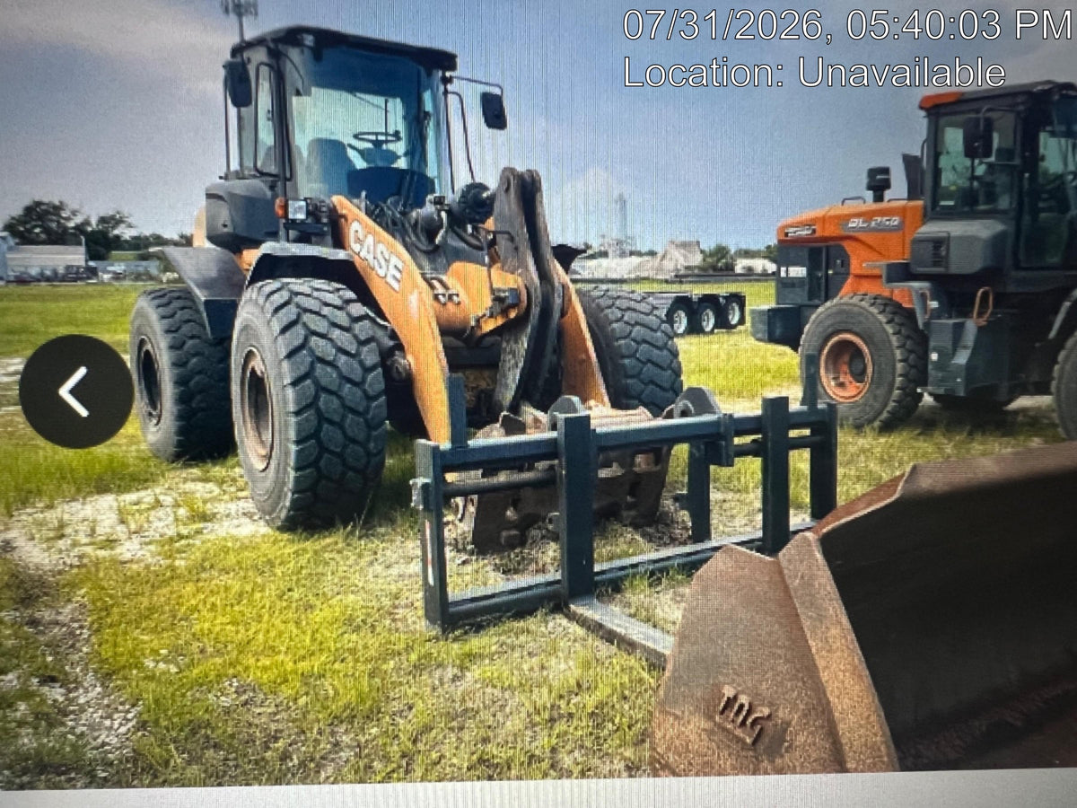 2018 Case 821G CLOSED CAB, 1 FUNCTION, JRB 418 STYLE HYD COUPLER
