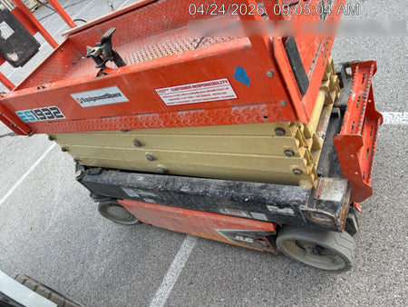 2022 JLG ES1932