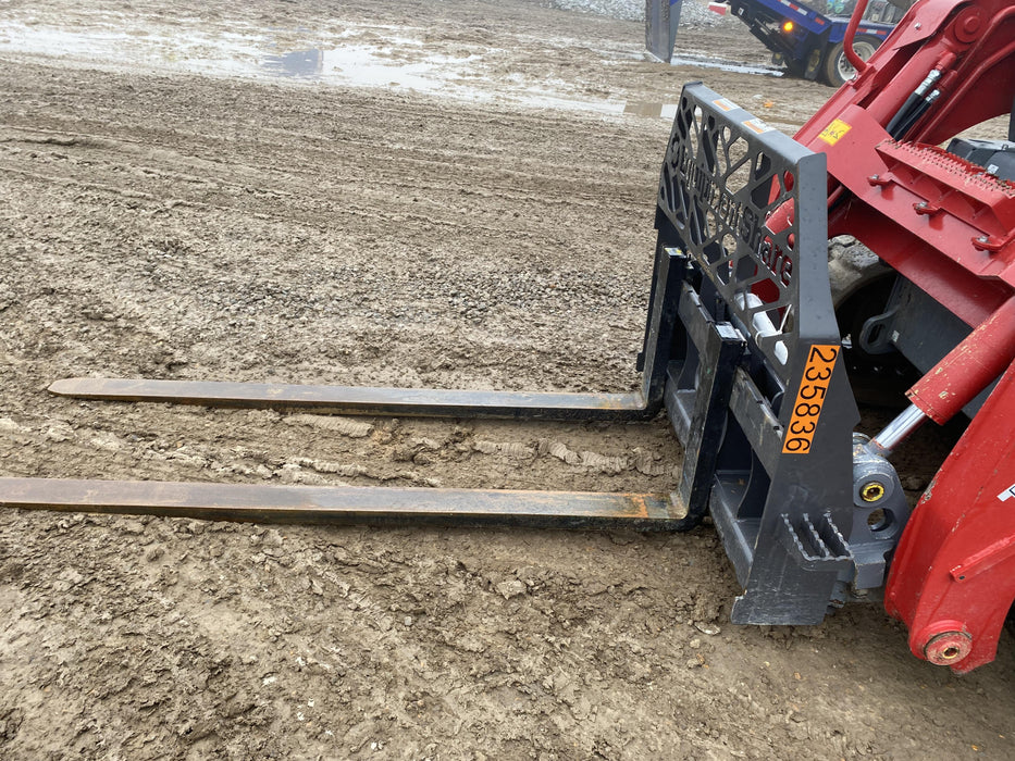 2022 PALADIN 48" Pallet Forks - Paladin