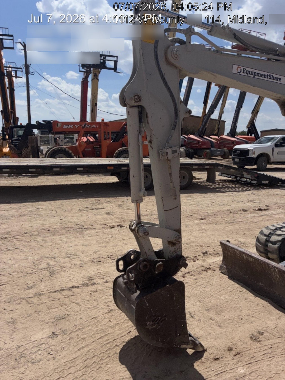 2022 TAKEUCHI TB235-2R