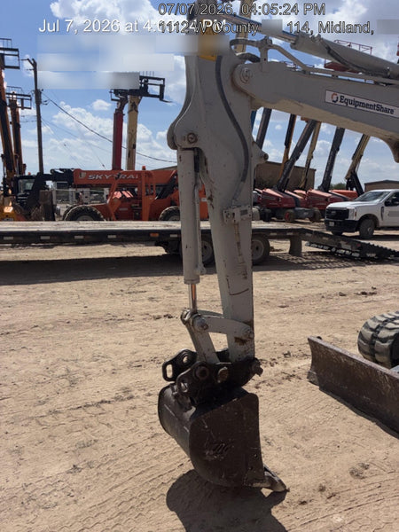 2022 TAKEUCHI TB235-2R