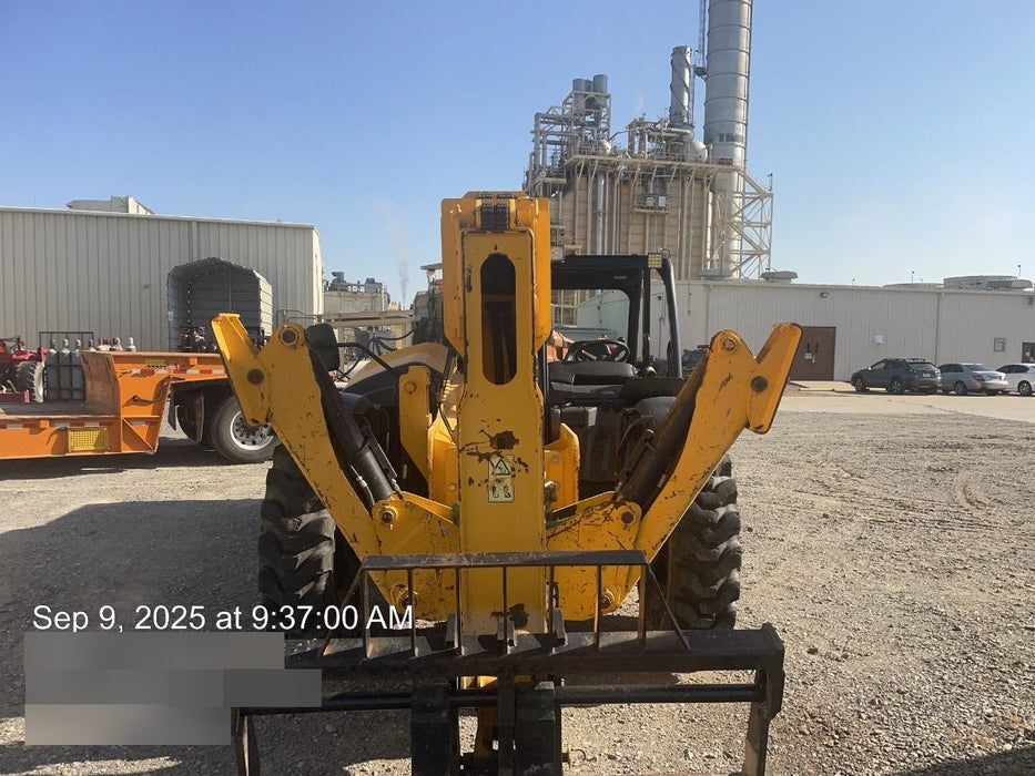2019 JCB 510-56 Canopy, 74 HP, Solid Tires, STD Worklight, Beacon, Aux Hydraulics, Lifting Eye, Back up Alarm w/66" Carriage/60" Forks