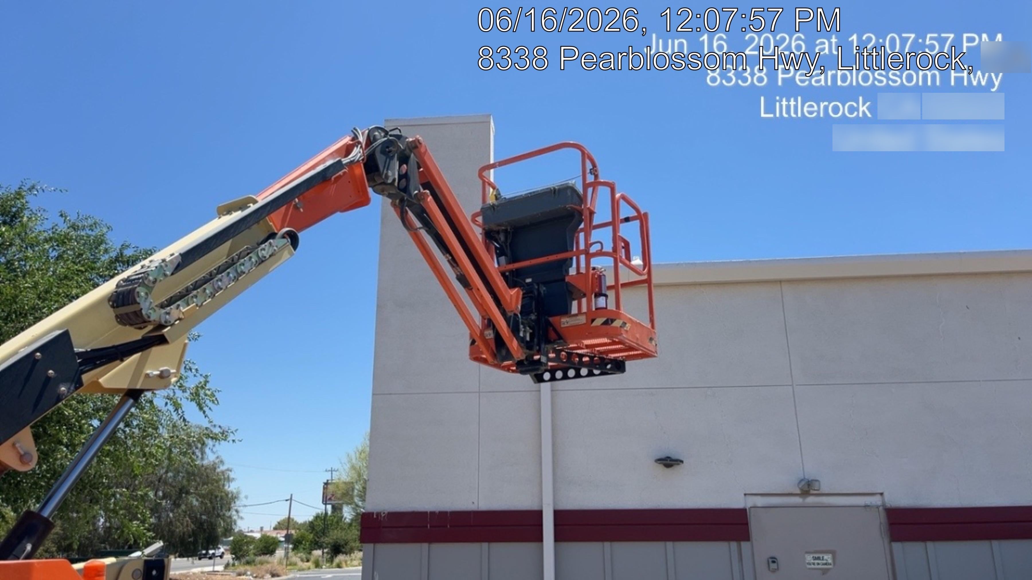 2021 JLG E300AJP