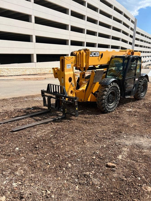 2019 JCB 510-56 JCB 510-56 Telehandler 74 HP w/CAB/HVAC, Beacon, Worklights, Aux Hydraulics, Solid Tires, 72" Carriage/Forks