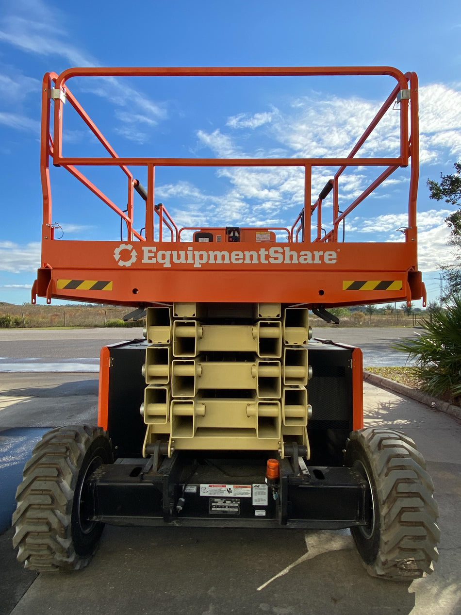 2022 JLG RT4394