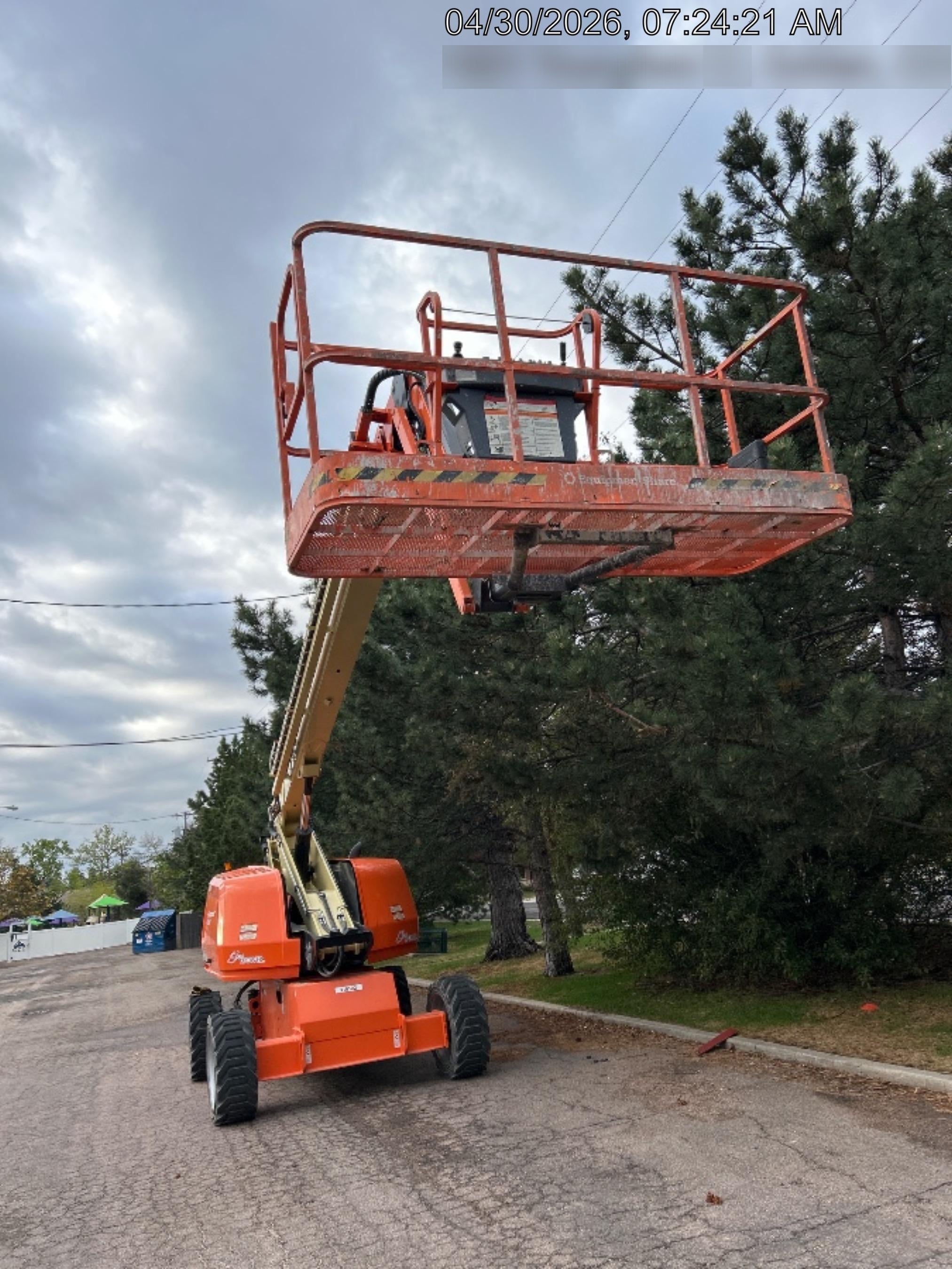 2023 JLG 660SJ