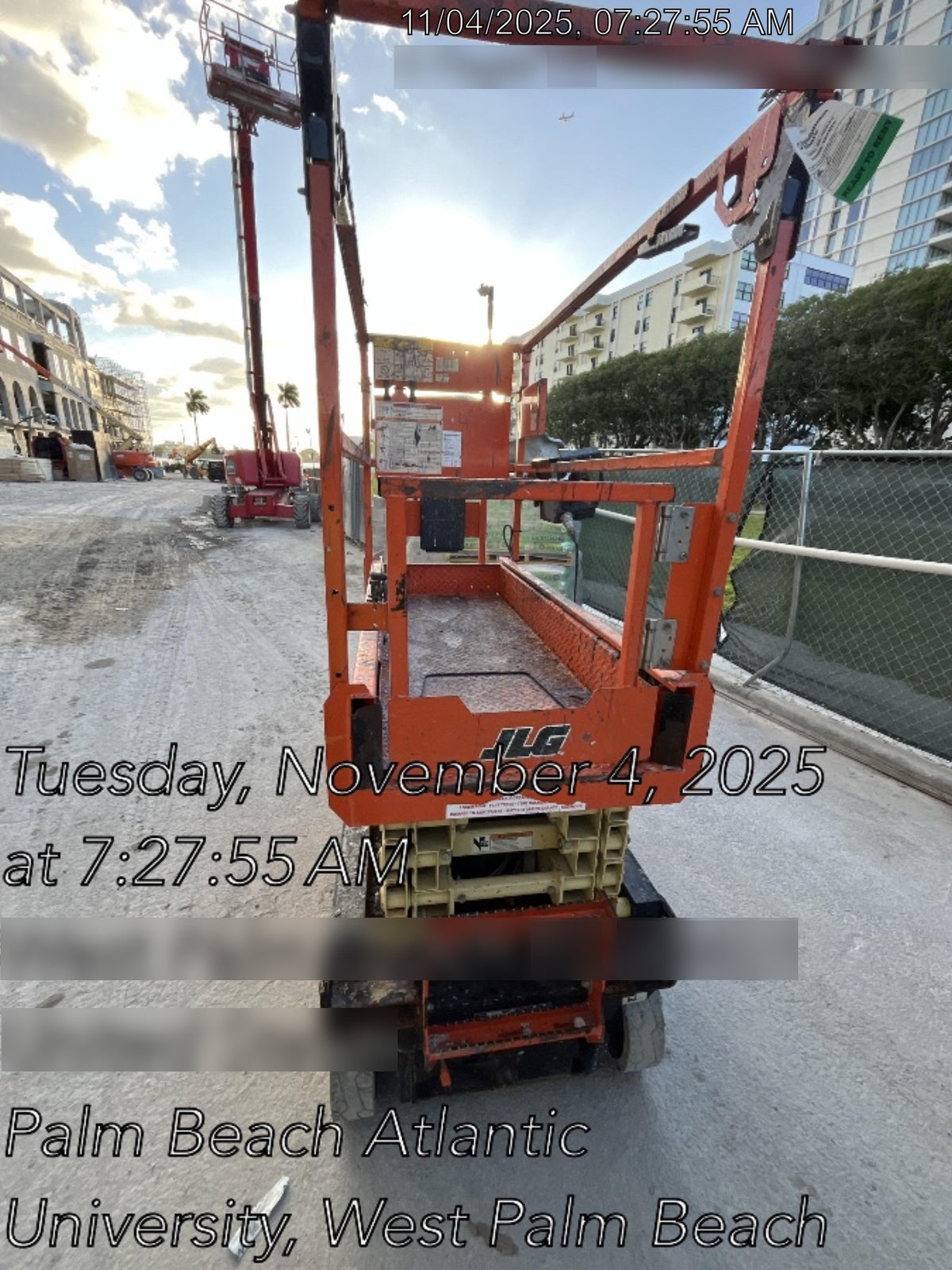 2022 JLG ES1932