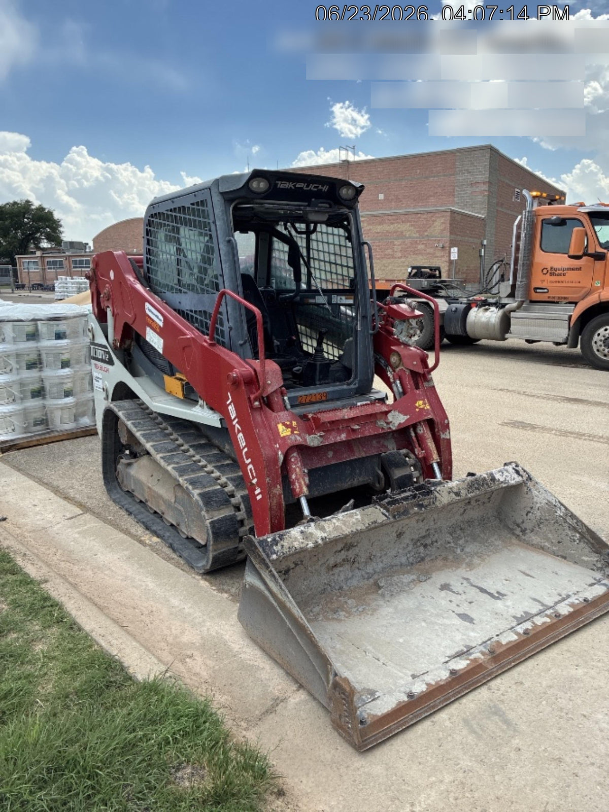 2022 TAKEUCHI TL10V2-CR