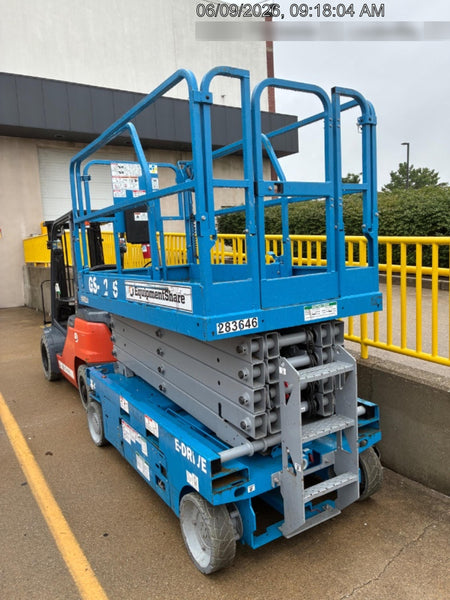 2022 GENIE GS-3246