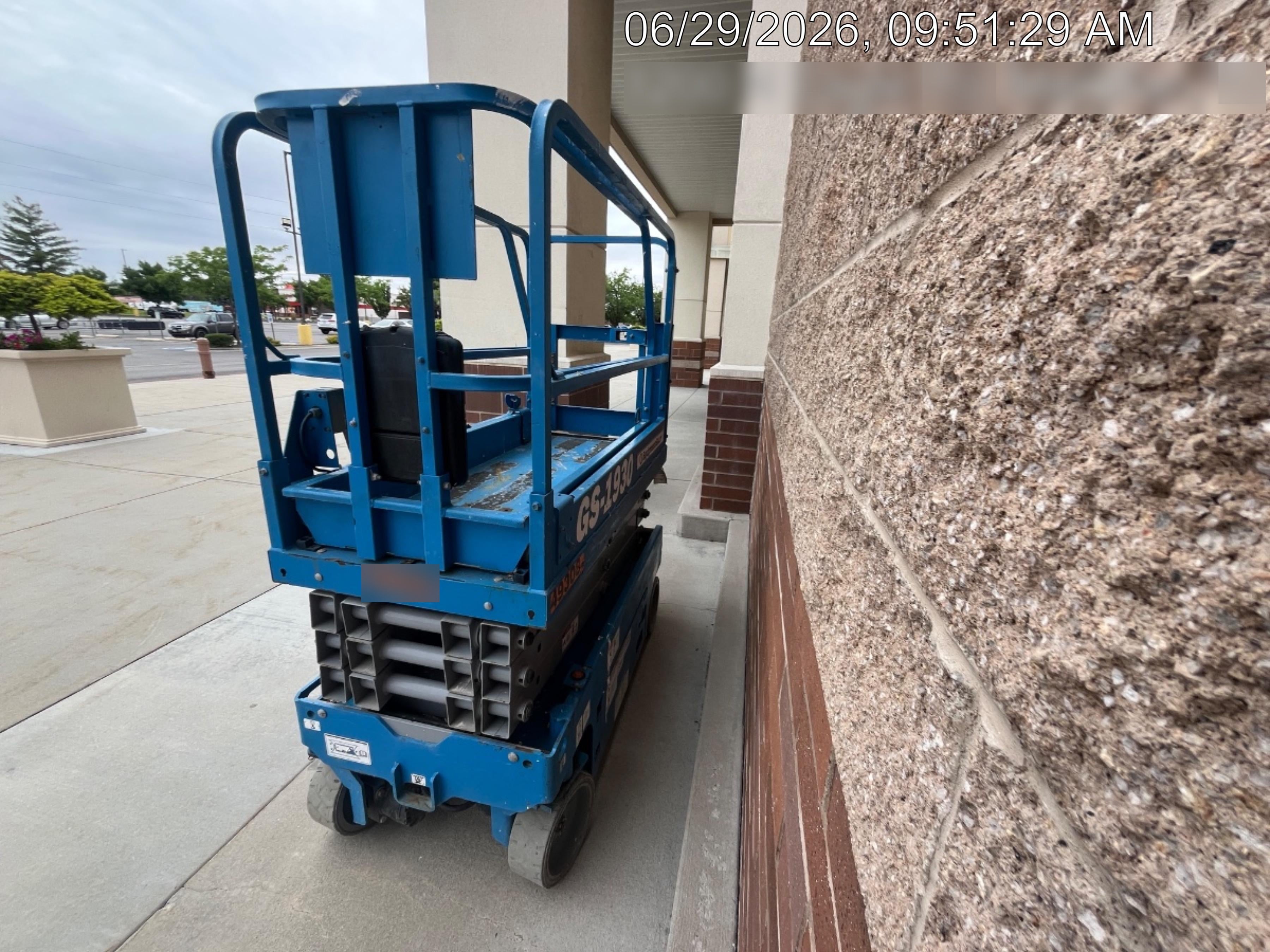 2019 Genie GS-1930 Half Height Swing Gate, 800W Inverter