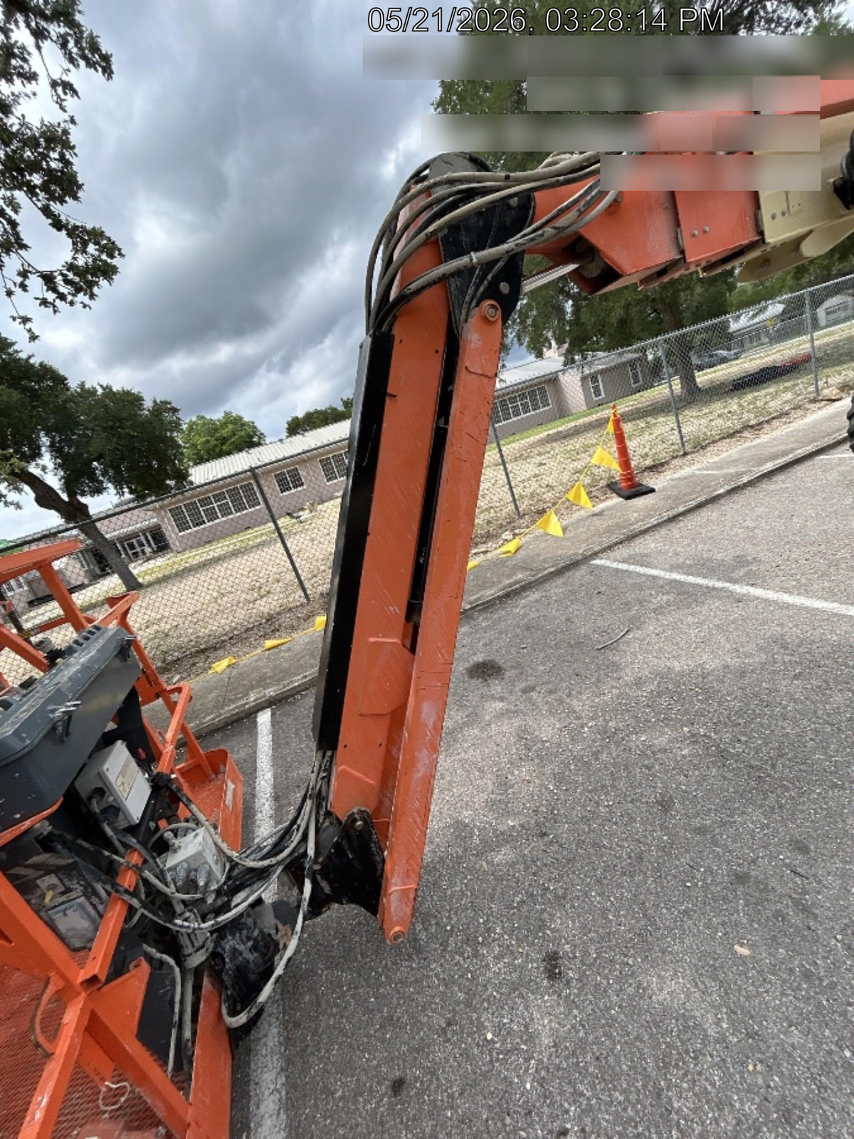 2016 JLG 660SJ
