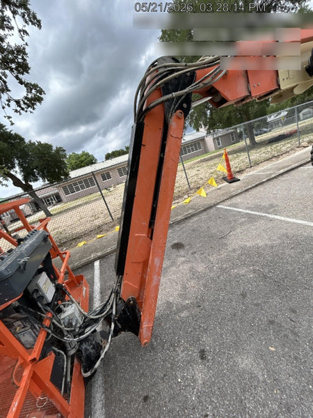 2016 JLG 660SJ