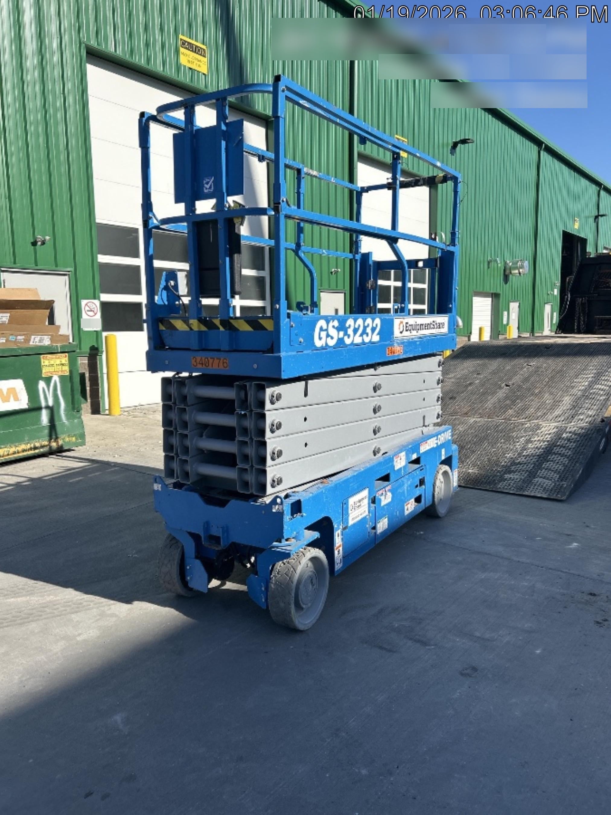 2023 GENIE GS-3232