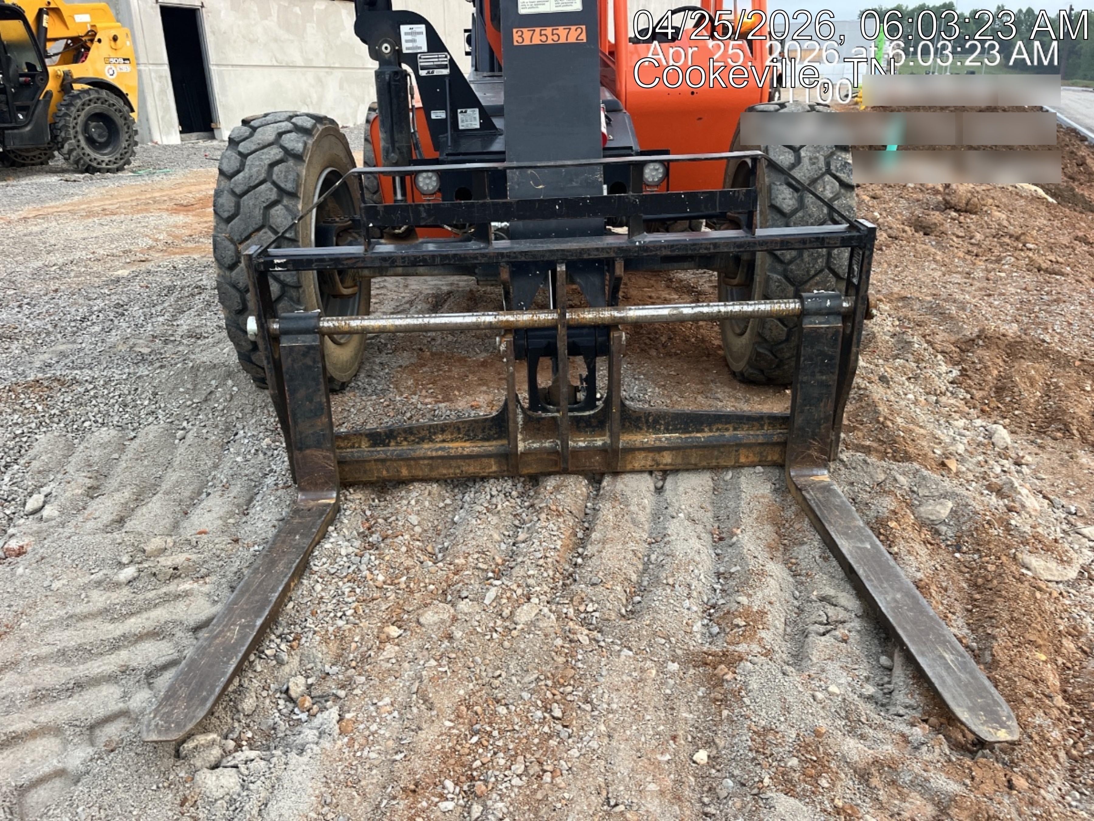 2023 SKYTRAK 8042