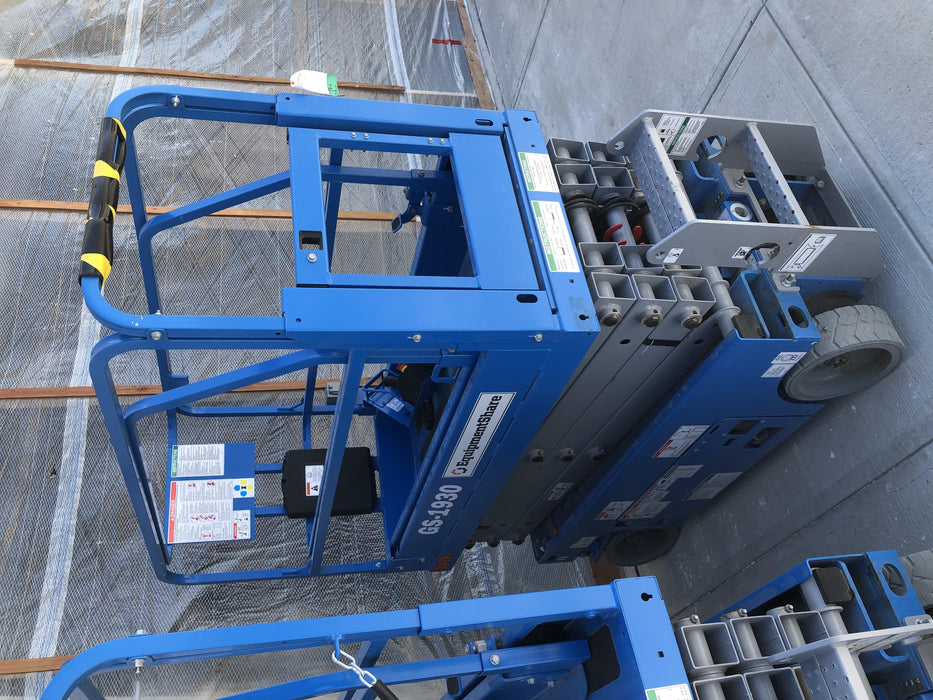 2020 Genie GS-1930 Solid Non Marking Tires, Beacon, Folding rails with half height swing gate