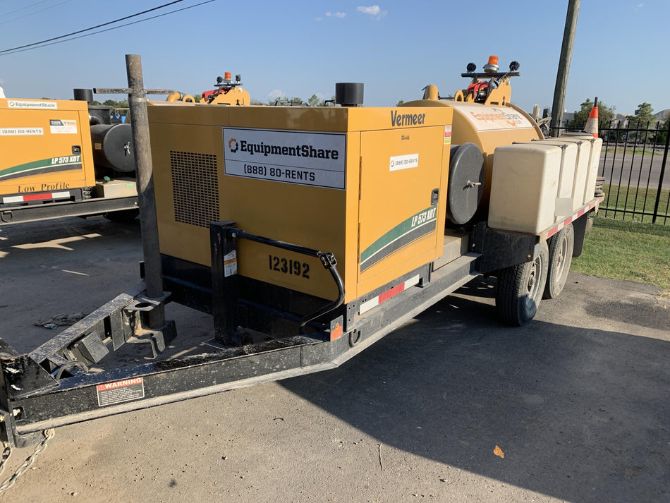 2021 Vac-Tron LP573XDT 500 Gallon Debris Tank w/ Hydraulic Tilt, two (2) 100 Gallon Water Tanks, Low Profile Torsion Axles (12,000 GVWR)