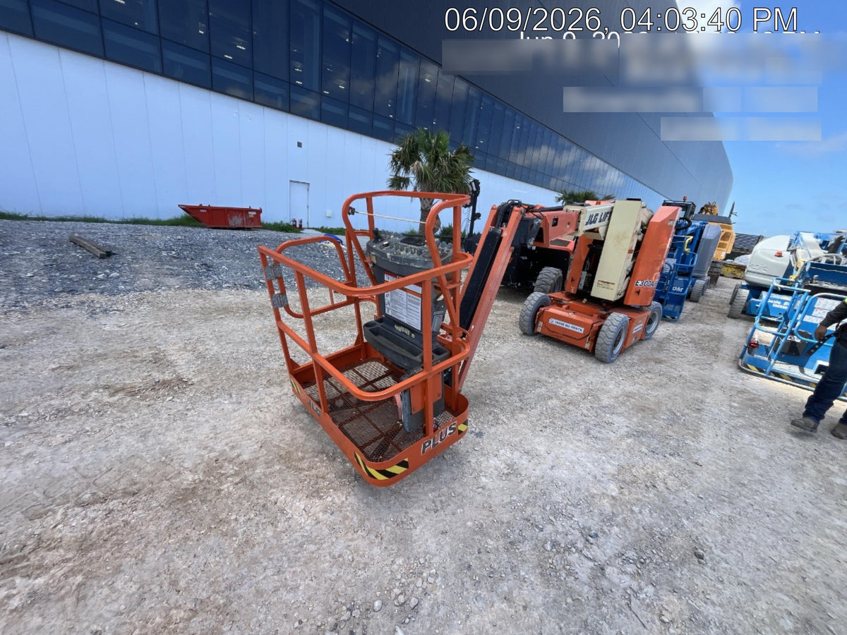 2021 JLG E300AJP