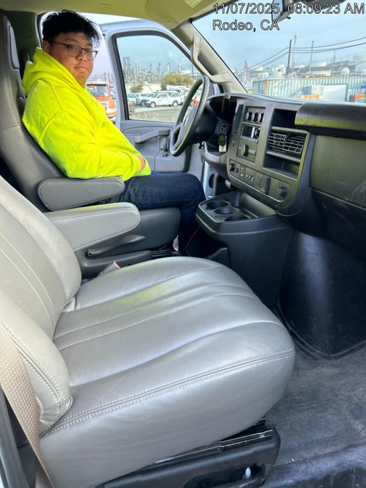 2025 CHEVROLET Express Van - Rental