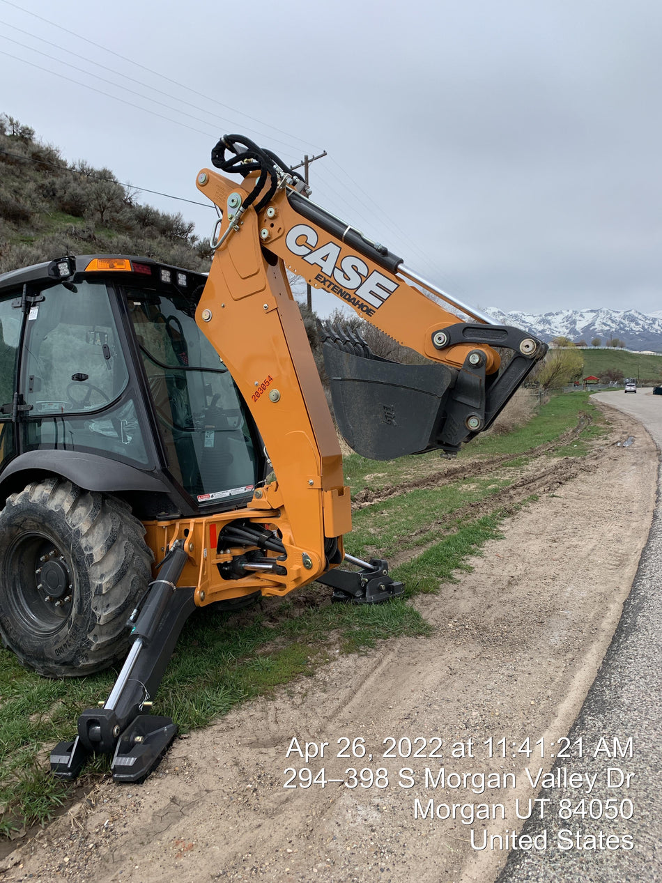 2022 CASE 580N EP - Extendable Backhoe