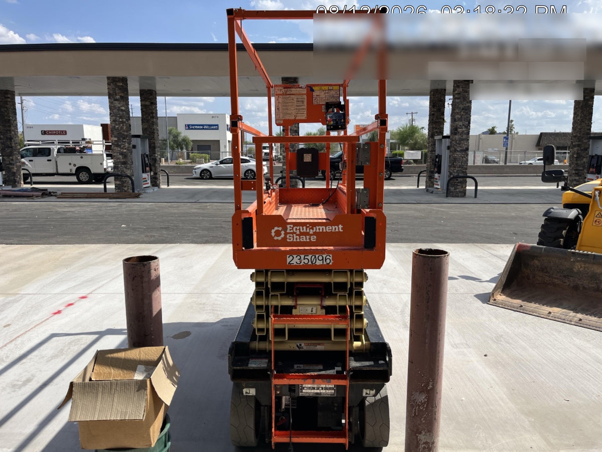 2022 JLG ES2632