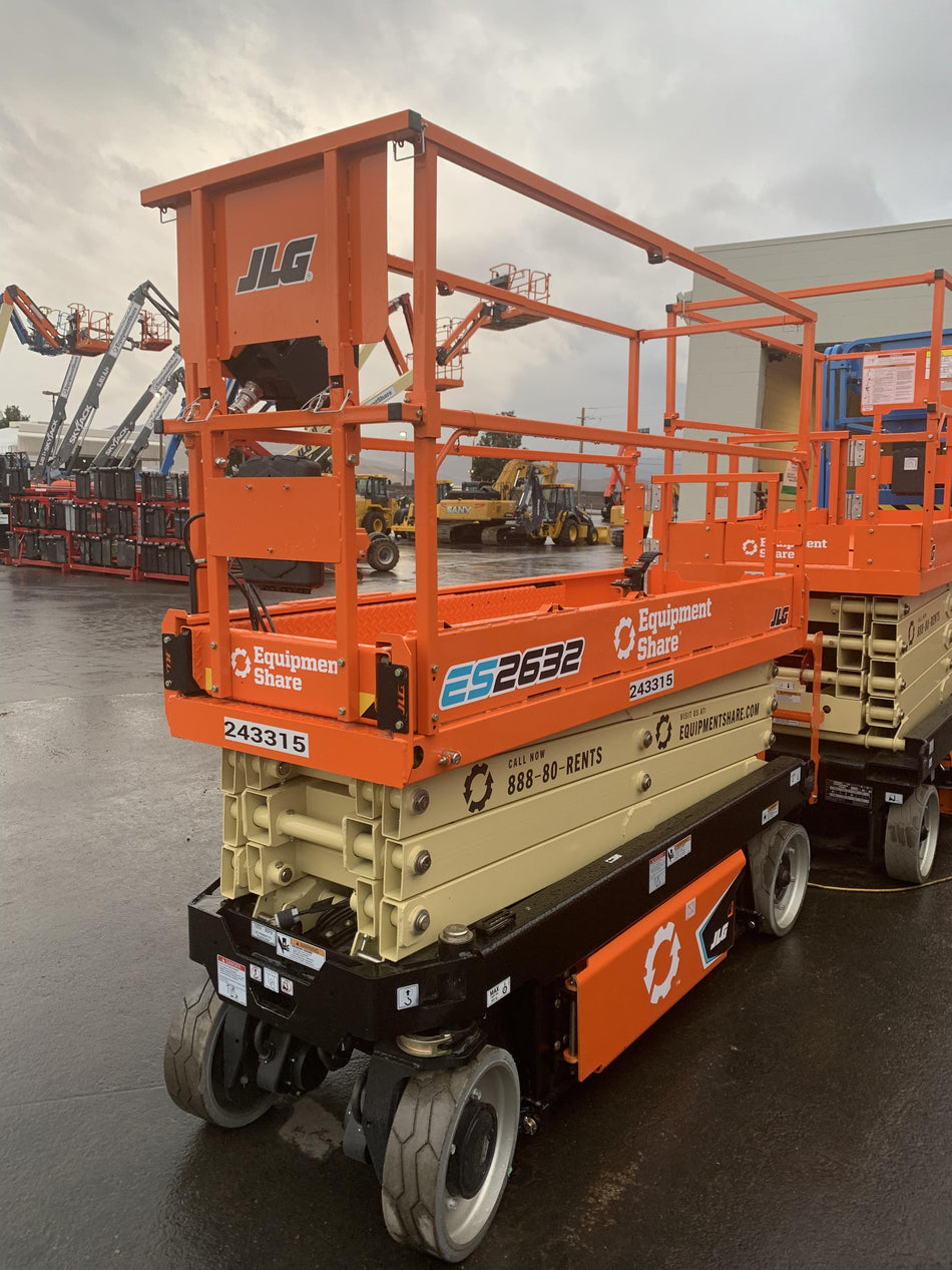 2022 JLG ES2632