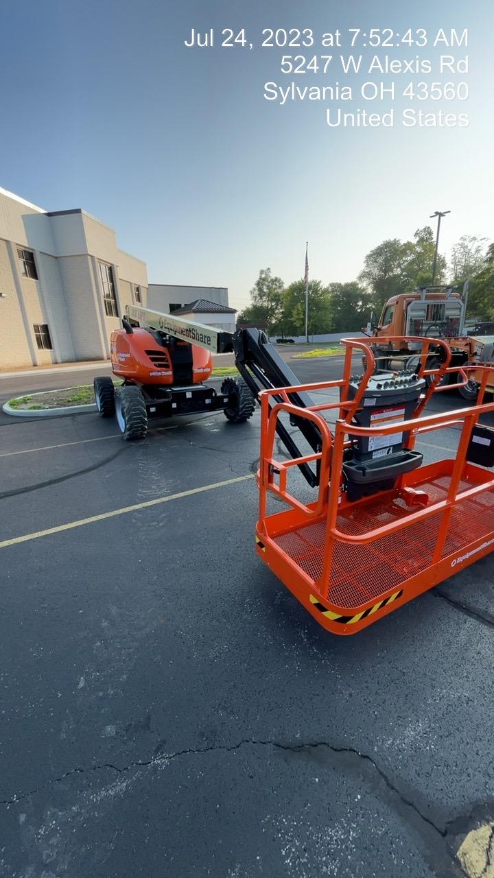 2023 JLG 600AJ