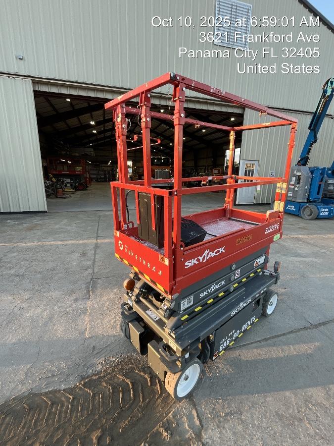 2024 Skyjack SJ3219 Electric Drive, Sld NM Tires, DBcns, RFRails, Power to Platform, T3 + Access Control