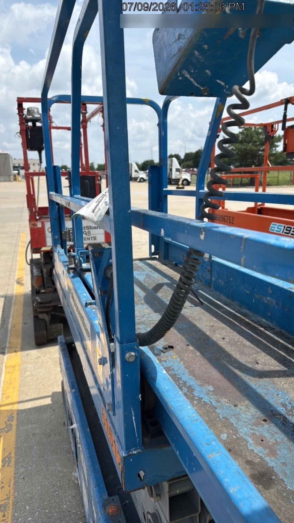 2020 Genie GS-1930 Solid Non Marking Tires, Beacon, Folding rails with half height swing gate