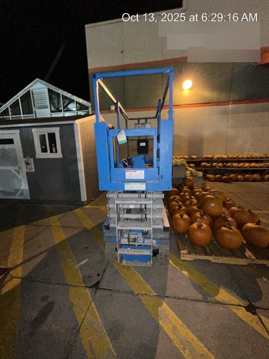 2020 Genie GS-2632 Solid NM Tires, Folding Rails with Half-Height Swing Gate, Beacon