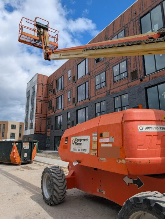 2019 JLG 800AJ