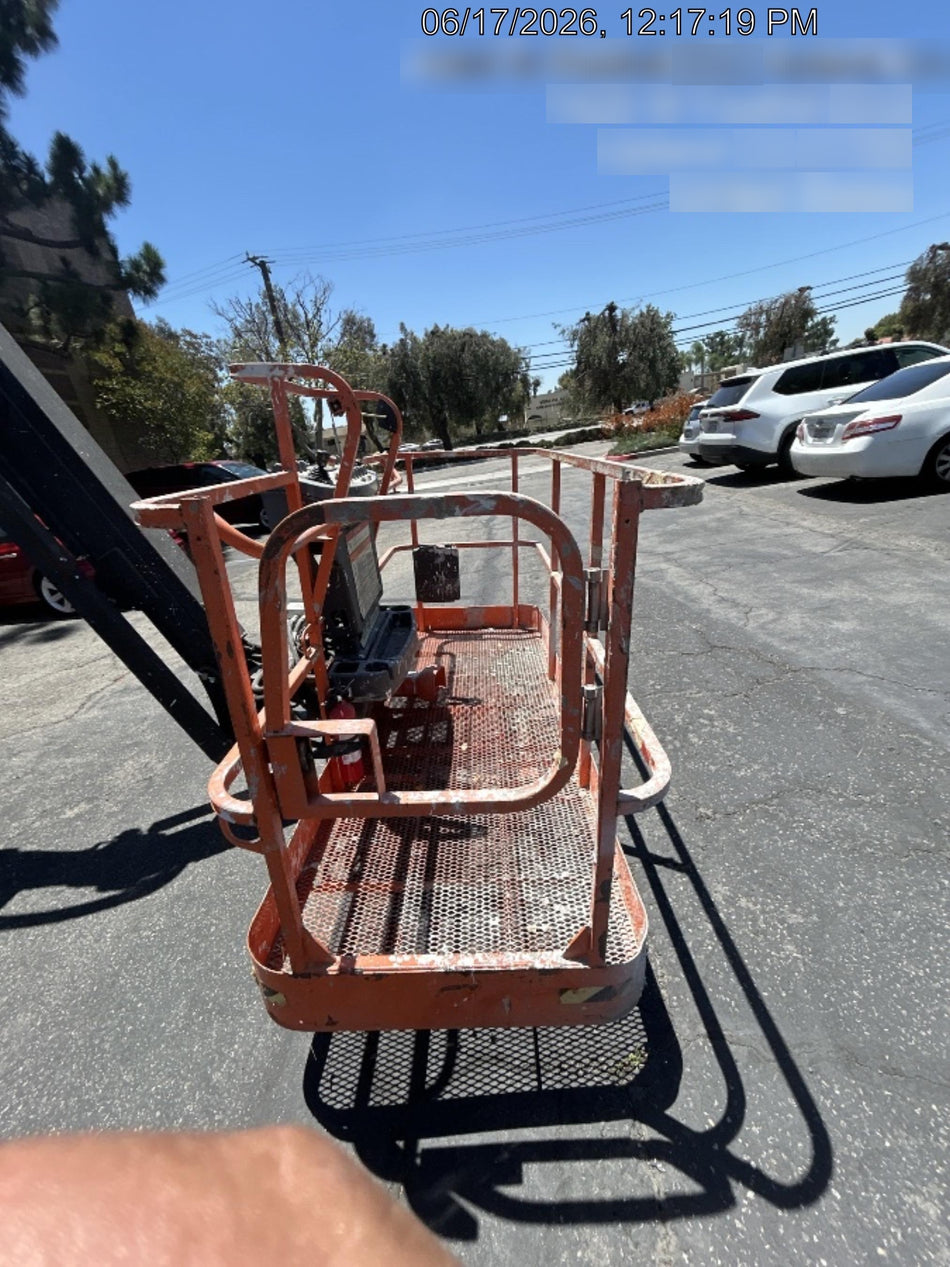 2023 JLG 660SJ