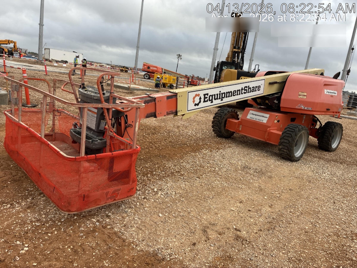 2021 JLG 600S