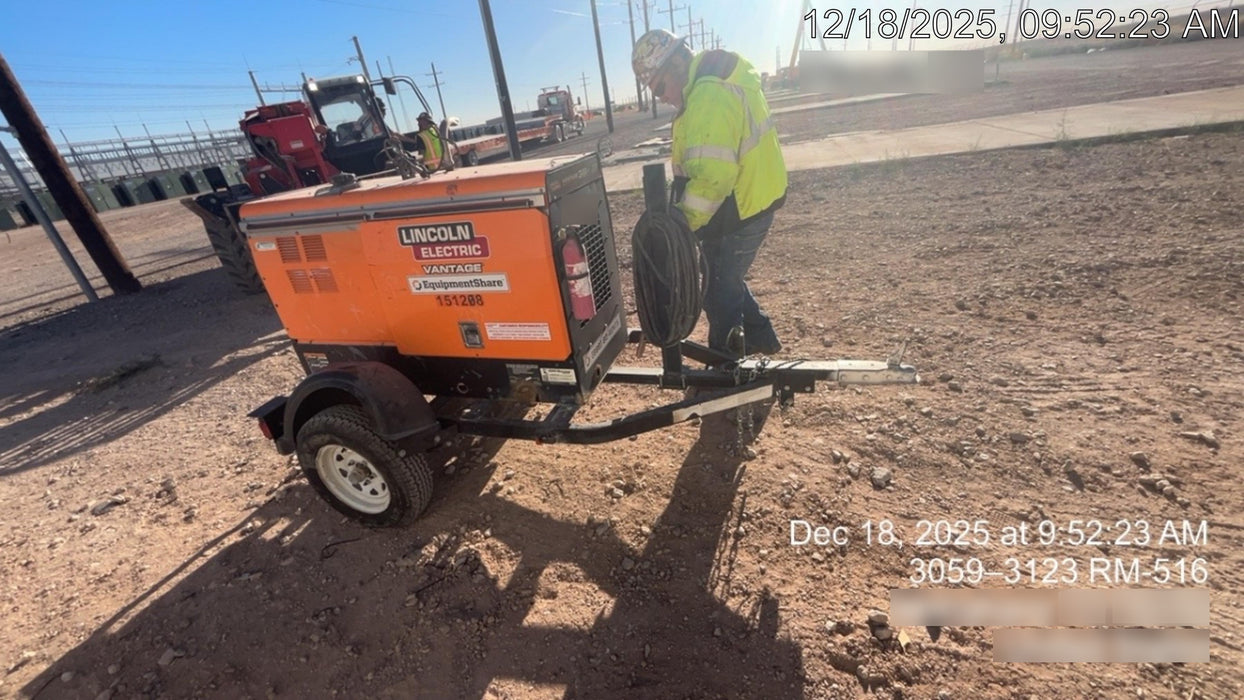 2021 Lincoln Electric Vantage 322 Vantage 322 Ready Pak 3 w/ Telematics & Decals, ORANGE (includes trailer, cable rack, fender light kit)