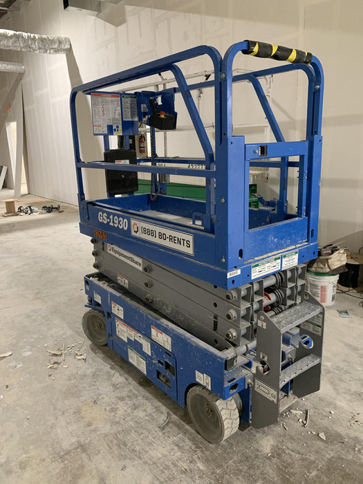 2020 Genie GS-1930 Solid Non Marking Tires, Beacon, Folding rails with half height swing gate