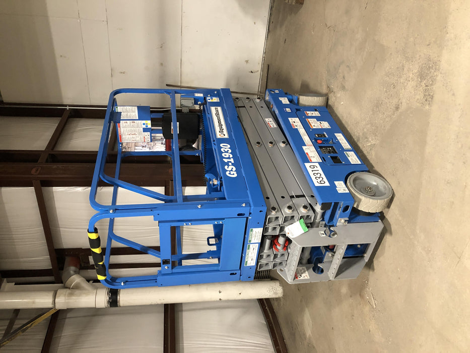 2020 Genie GS-1930 Solid Non Marking Tires, Beacon, Folding rails with half height swing gate