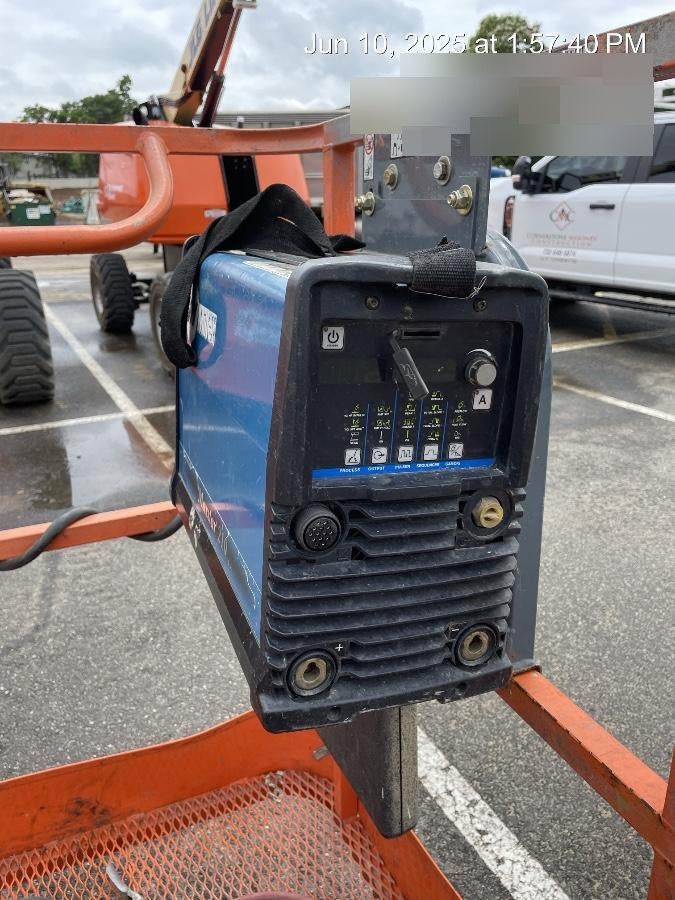 2022 MILLER ELECTRIC Maxstar 210 DX