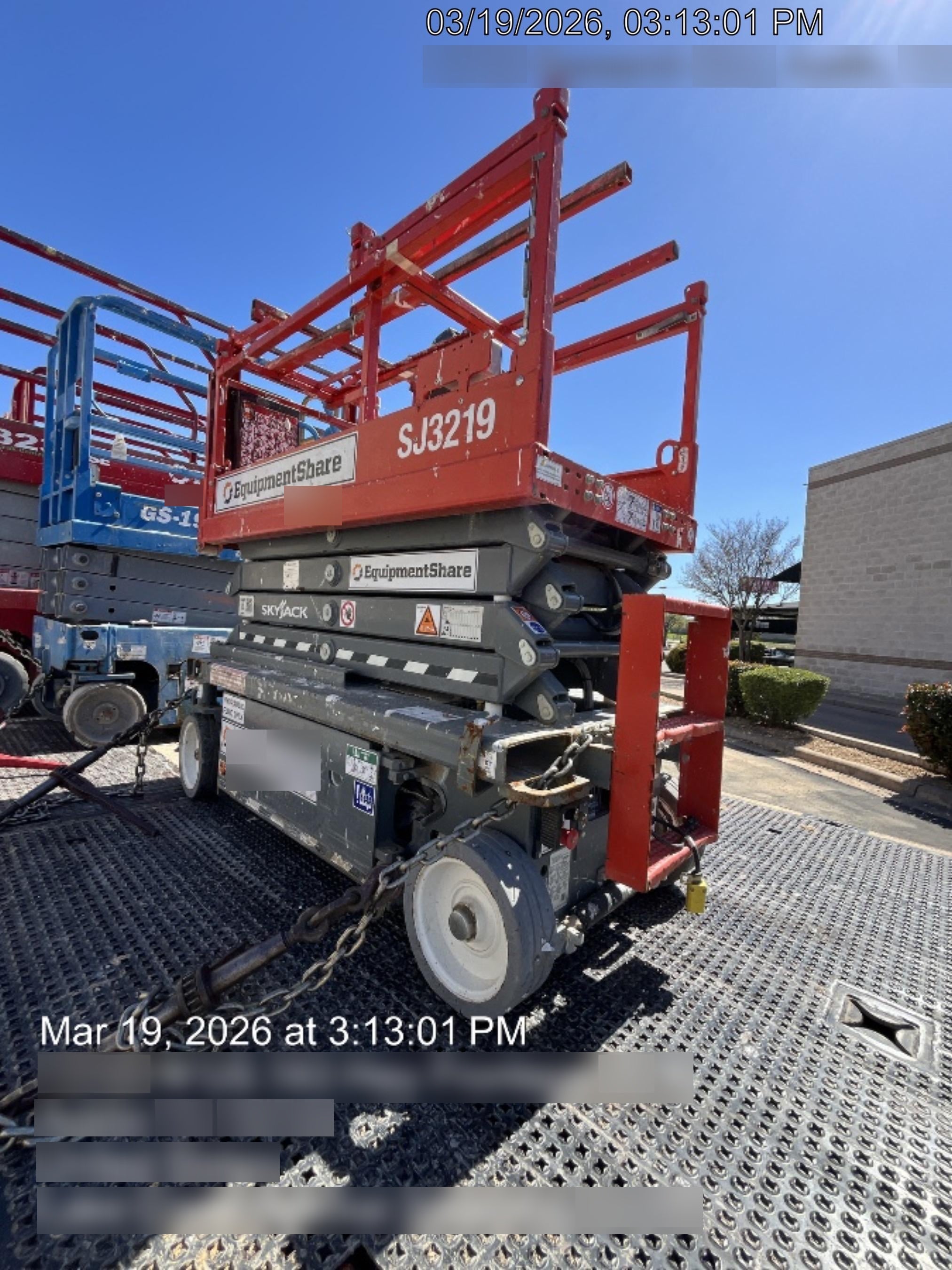 2020 Skyjack SJIII-3219 Solid NM Tires, Half height spring hinged entry gate, Dual Beacons, 800W Inverter