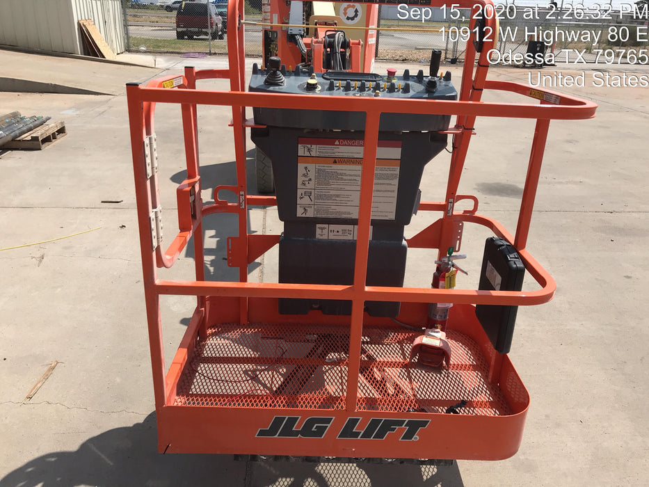 2019 JLG E300AJP