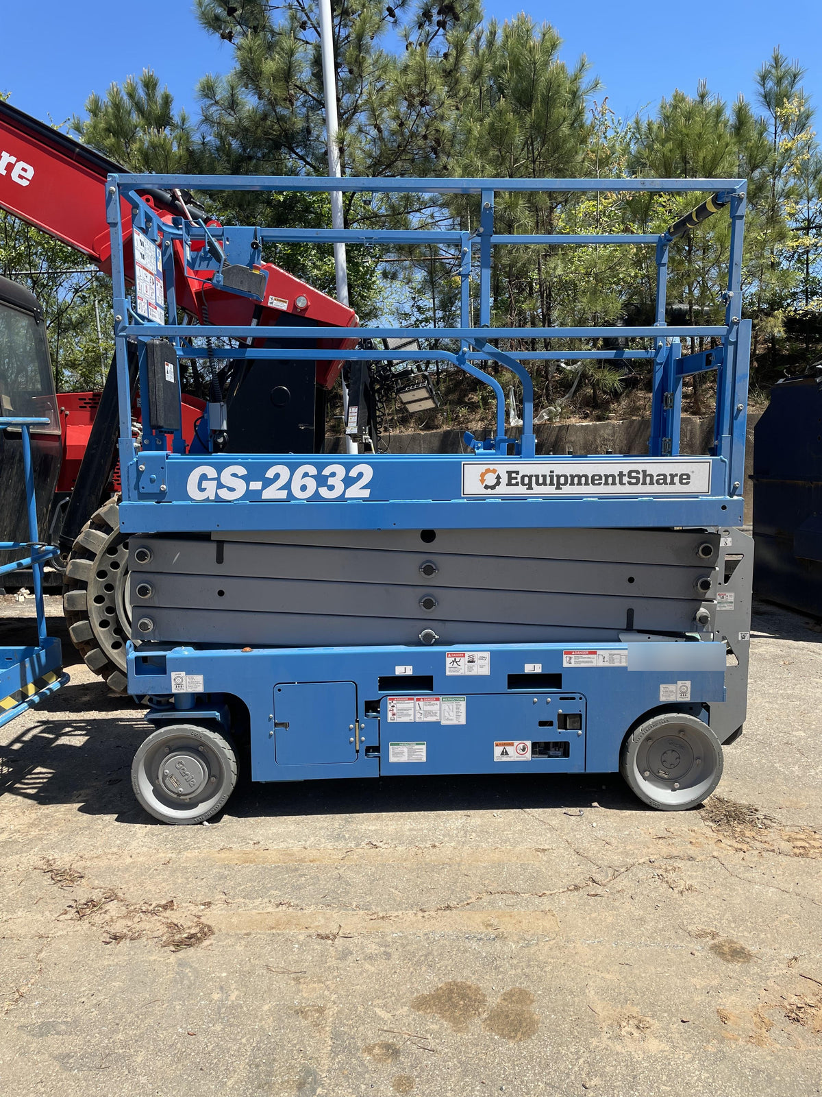 2023 GENIE GS-2632